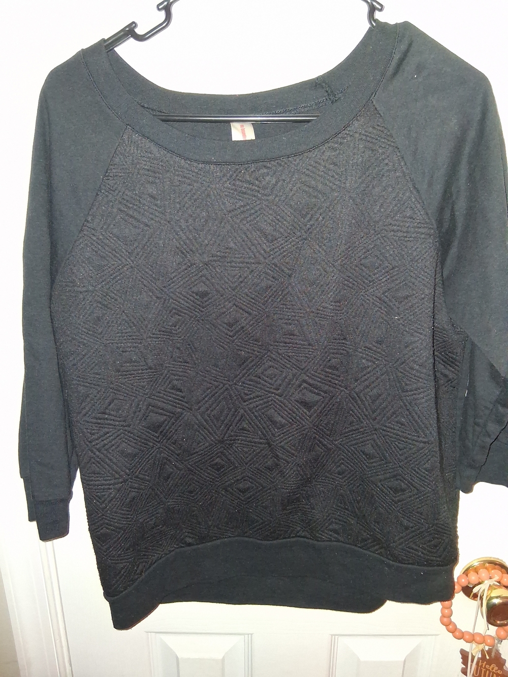 No Boundaries Black Textured Raglan Crewneck Sweatshirt
